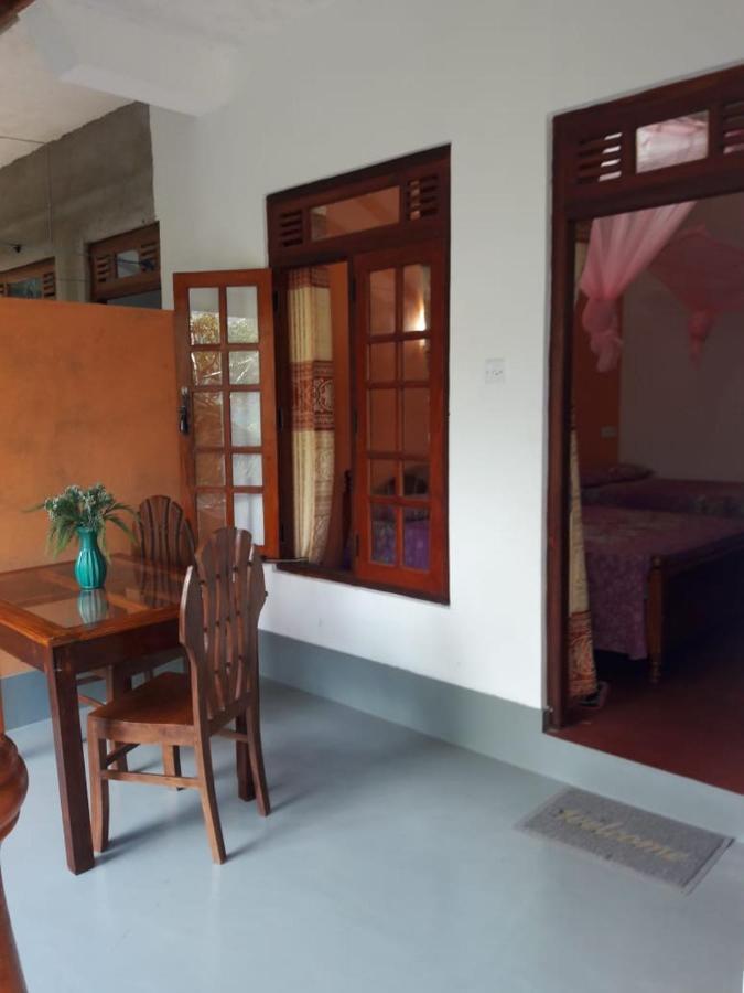 Induwara Guest Hotel Ella Exterior photo