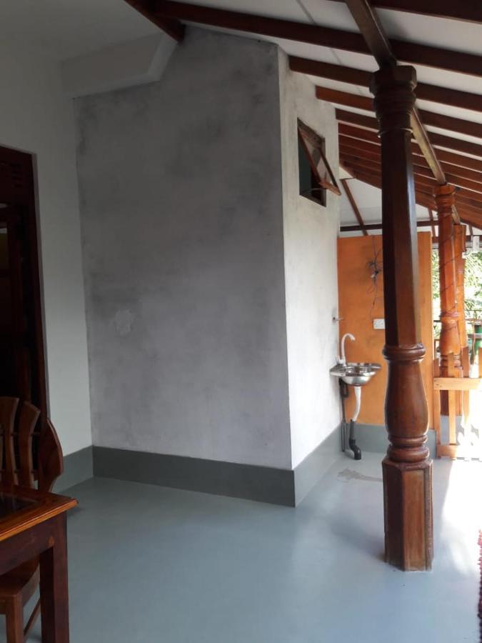 Induwara Guest Hotel Ella Exterior photo